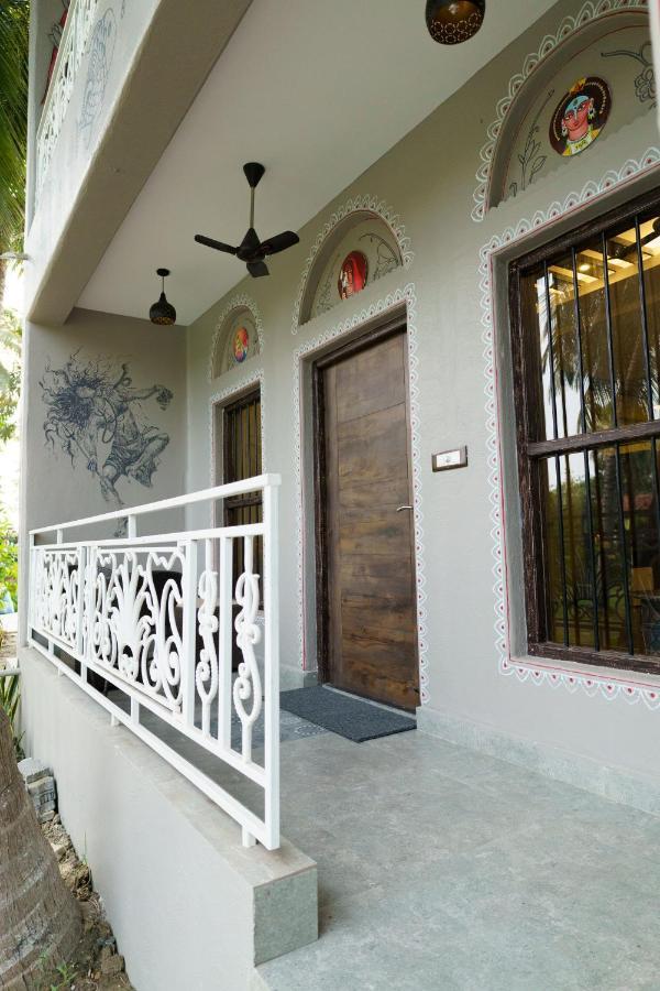 Breathing Earth - Rooms And Pool Calcutá Exterior foto