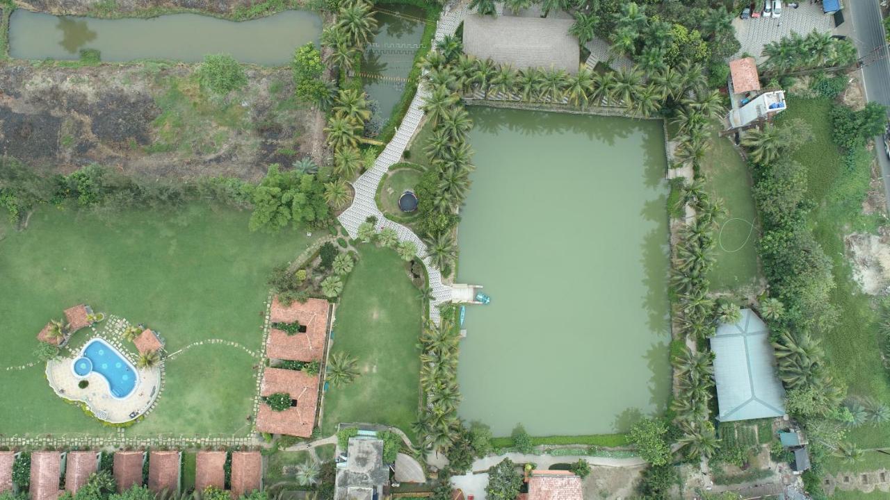 Breathing Earth - Rooms And Pool Calcutá Exterior foto