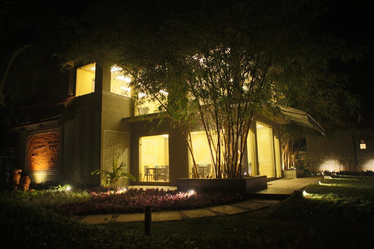 Breathing Earth - Rooms And Pool Calcutá Exterior foto