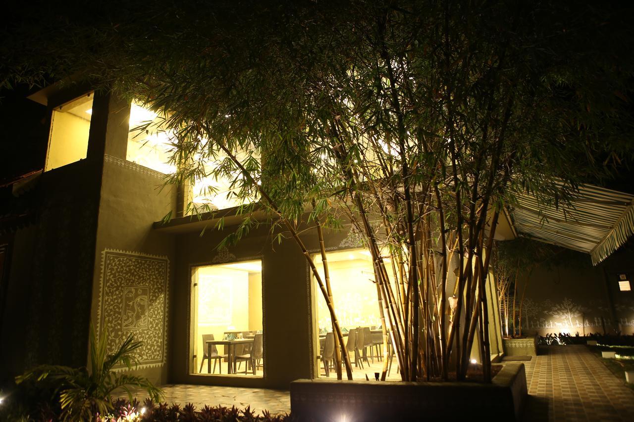 Breathing Earth - Rooms And Pool Calcutá Exterior foto