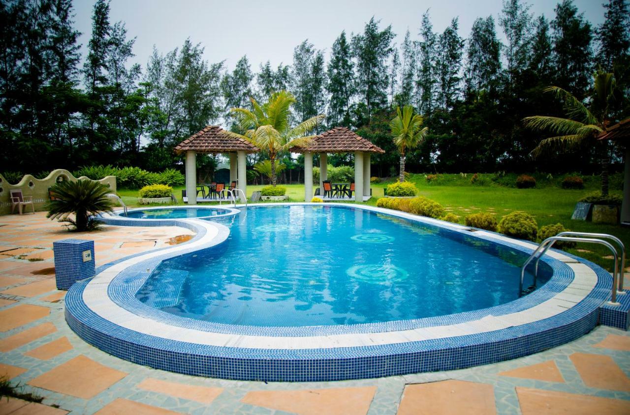 Breathing Earth - Rooms And Pool Calcutá Exterior foto